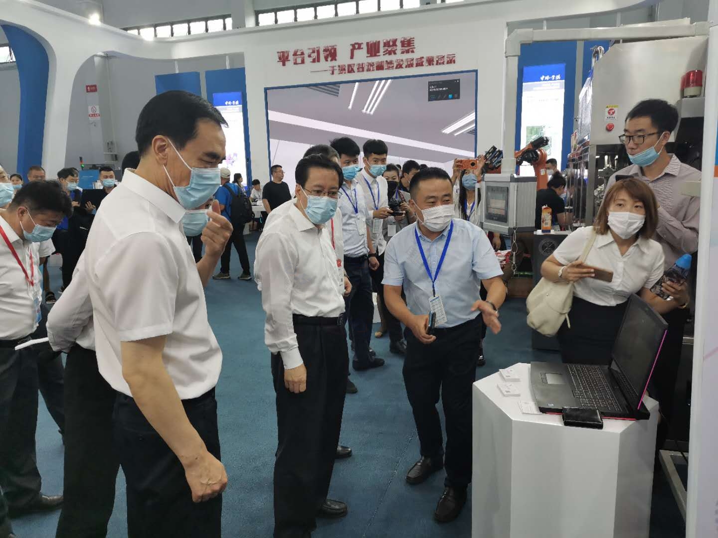 制博会即将落幕，半岛注册网（中国区）首页精彩继续(图2)